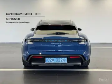 2023 Porsche Taycan с пробегом 30 836 км