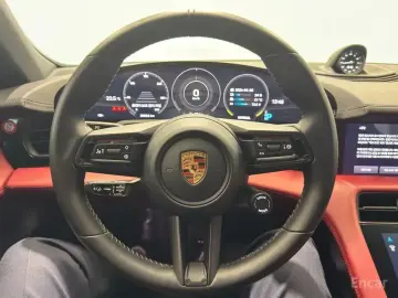 2023 Porsche Taycan с пробегом 30 836 км