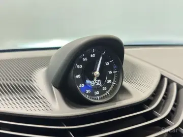 2023 Porsche Taycan с пробегом 30 836 км