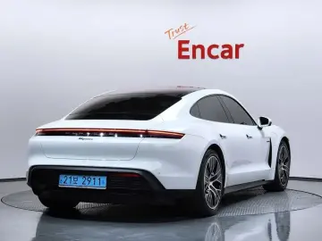 2021 Porsche Taycan с пробегом 40 572 км