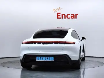 2021 Porsche Taycan с пробегом 40 572 км