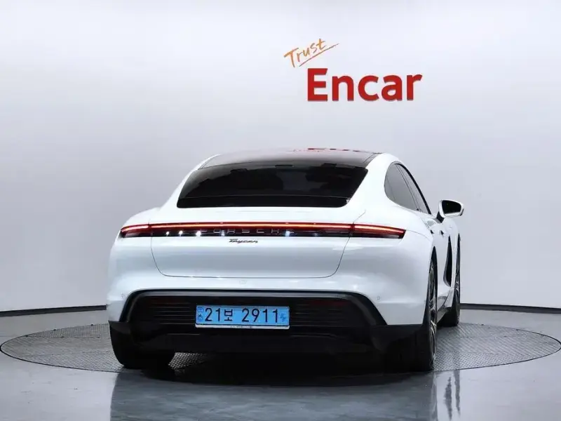 2021 Porsche Taycan с пробегом 40 572 км