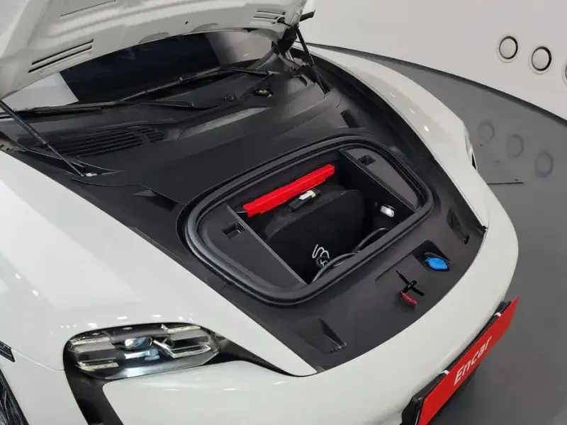 2021 Porsche Taycan с пробегом 40 572 км