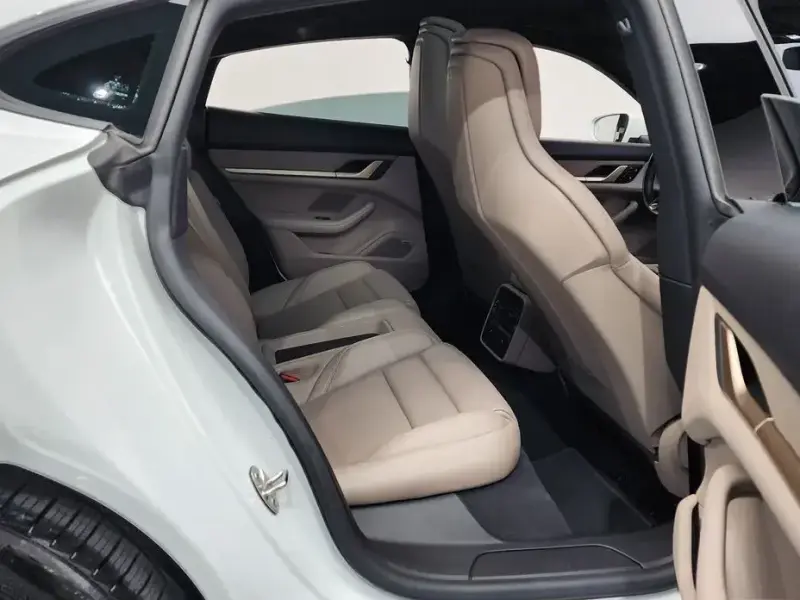2021 Porsche Taycan с пробегом 40 572 км