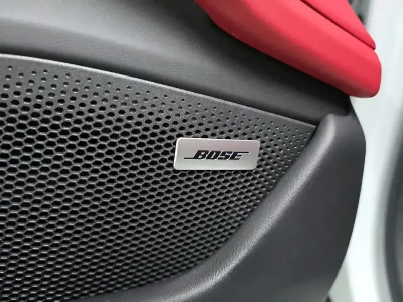 2021 Porsche Taycan с пробегом 30 608 км
