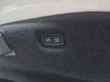 2021 Porsche Taycan с пробегом 30 608 км