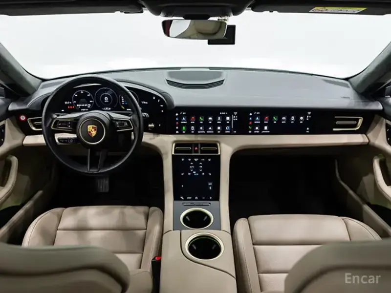 2023 Porsche Taycan с пробегом 31 820 км