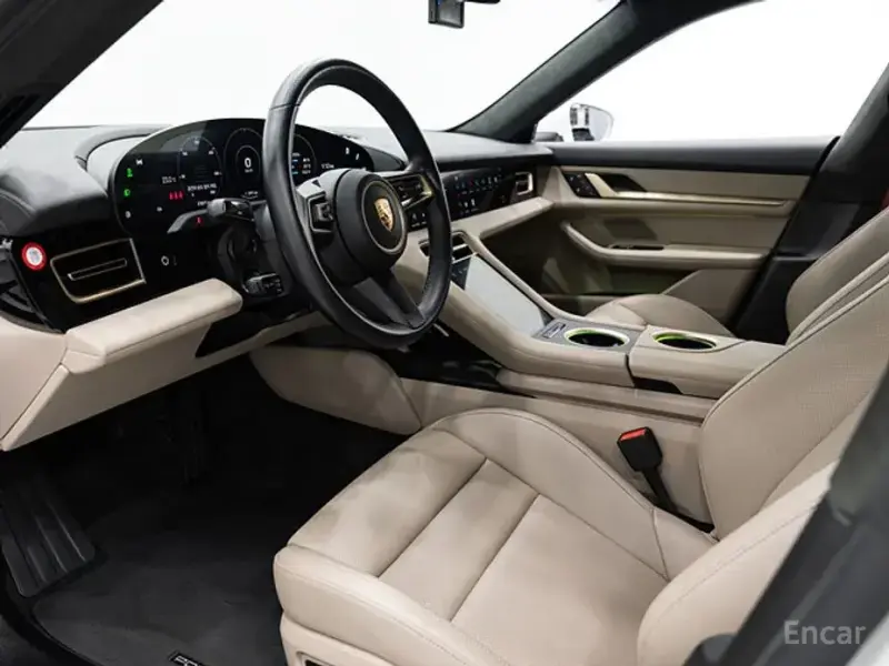 2023 Porsche Taycan с пробегом 31 820 км