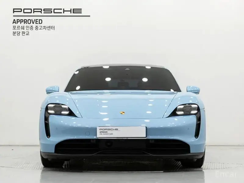 2022 Porsche Taycan с пробегом 19 780 км