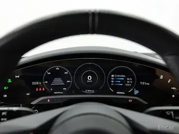 2022 Porsche Taycan с пробегом 19 780 км