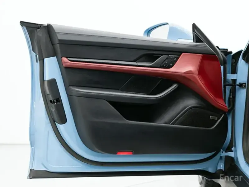 2022 Porsche Taycan с пробегом 19 780 км