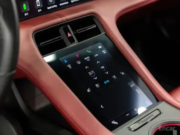 2022 Porsche Taycan с пробегом 19 780 км