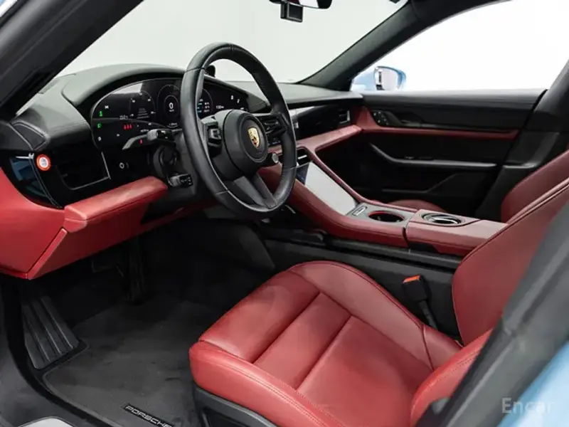 2022 Porsche Taycan с пробегом 19 780 км