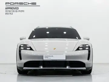 2023 Porsche Taycan с пробегом 21 090 км