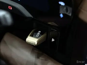 2023 Porsche Taycan с пробегом 21 090 км