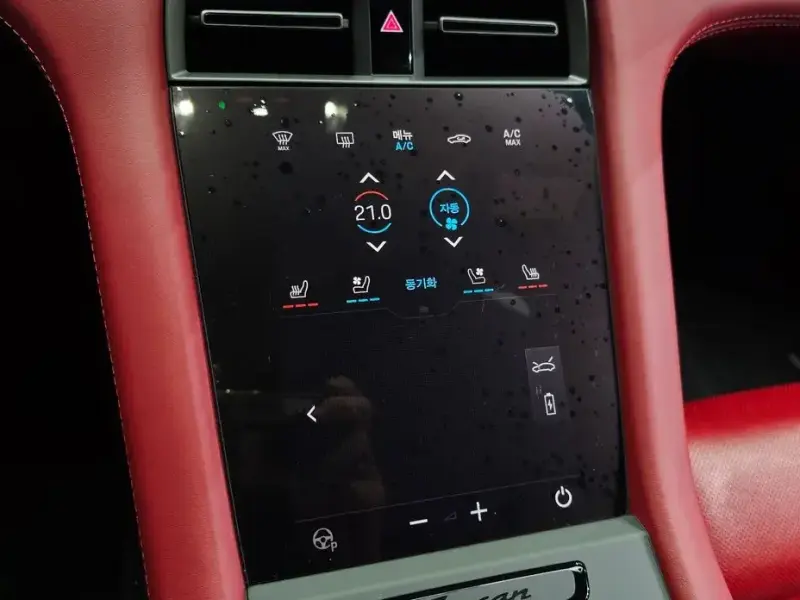 2025 Porsche Taycan с пробегом 16 605 км