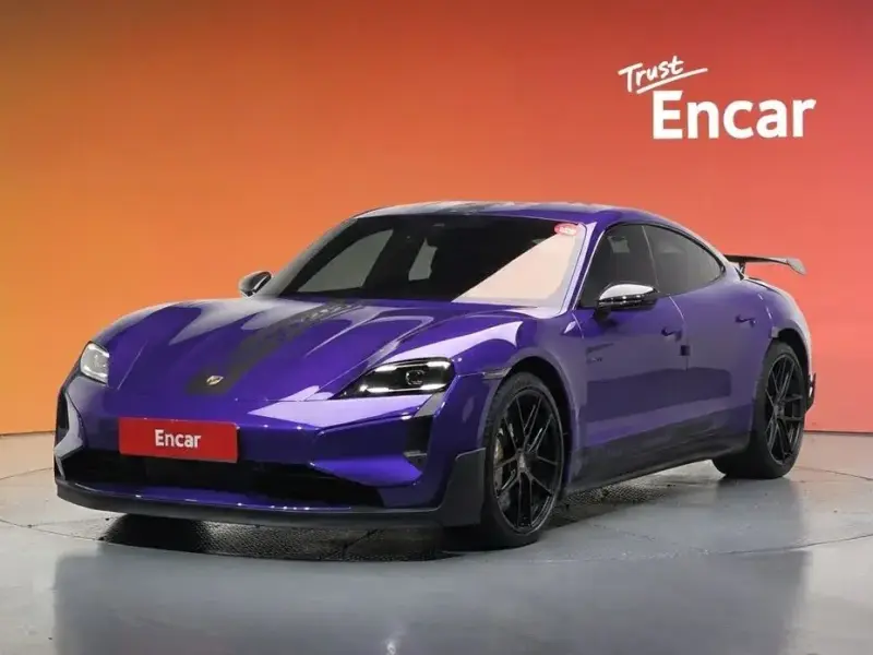 2025 Porsche Taycan с пробегом 9 546 км