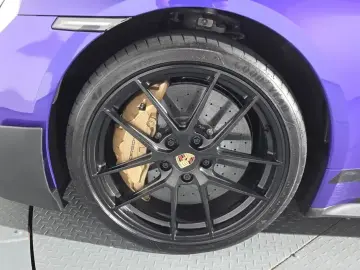 2025 Porsche Taycan с пробегом 9 546 км