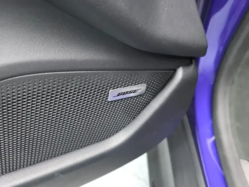 2025 Porsche Taycan с пробегом 9 546 км