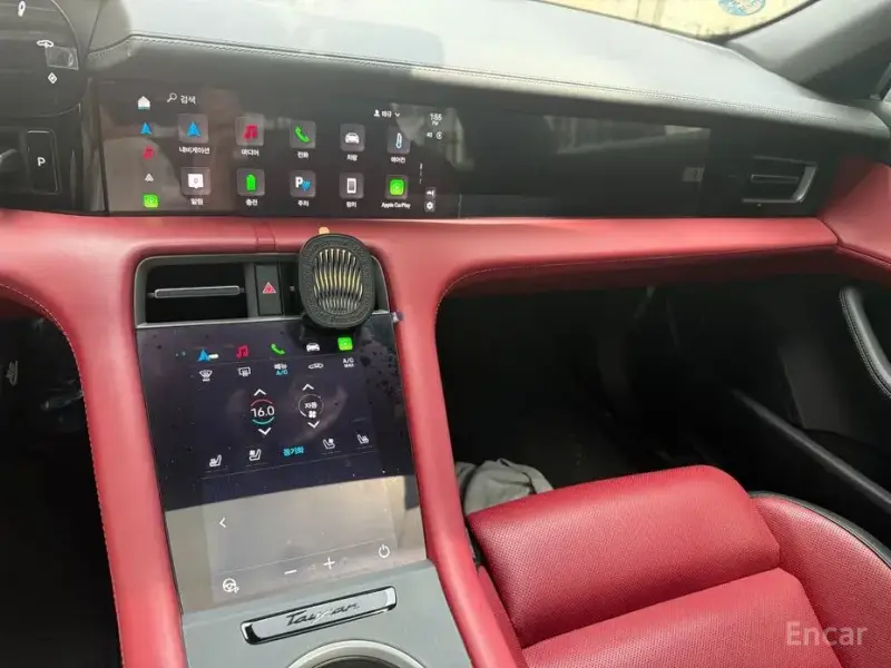 2025 Porsche Taycan с пробегом 21 500 км