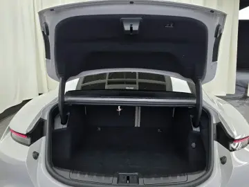2024 Porsche Taycan с пробегом 32 198 км
