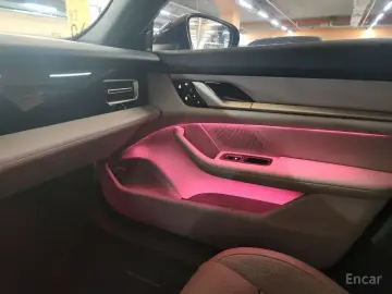 2025 Porsche Taycan с пробегом 950 км