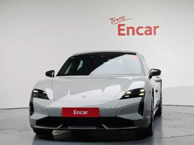 2024 Porsche Taycan с пробегом 5 226 км