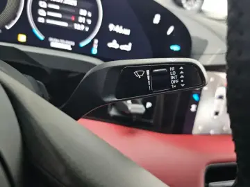 2024 Porsche Taycan с пробегом 5 226 км