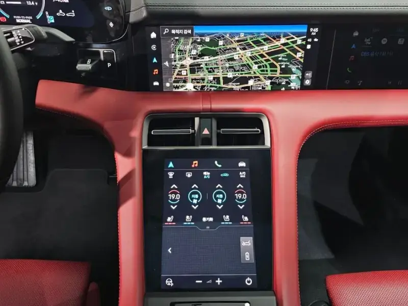 2024 Porsche Taycan с пробегом 5 226 км