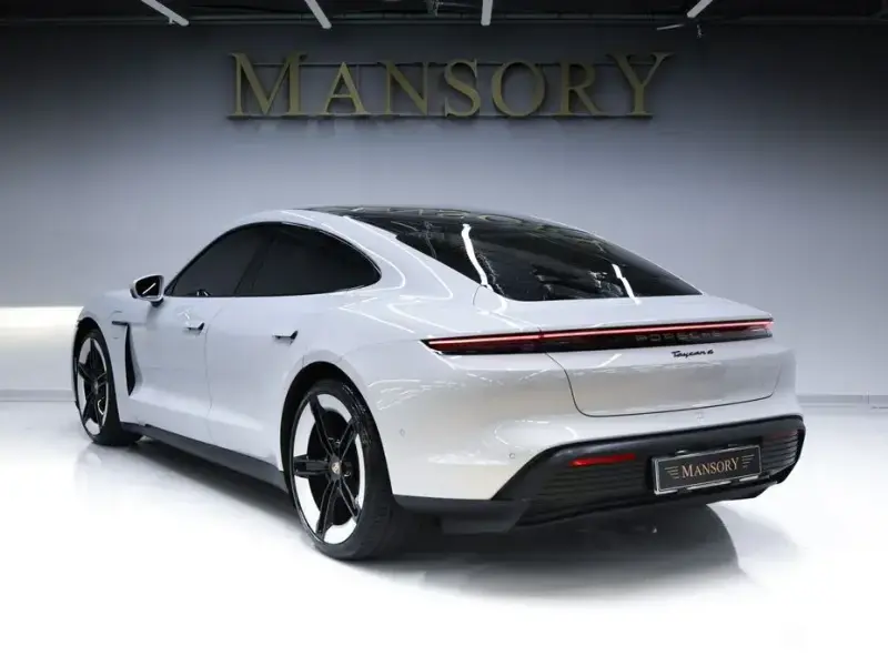 2025 Porsche Taycan с пробегом 10 850 км