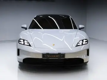 2025 Porsche Taycan с пробегом 10 850 км