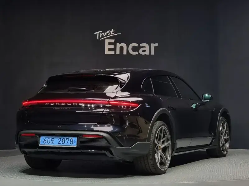 2024 Porsche Taycan с пробегом 34 545 км