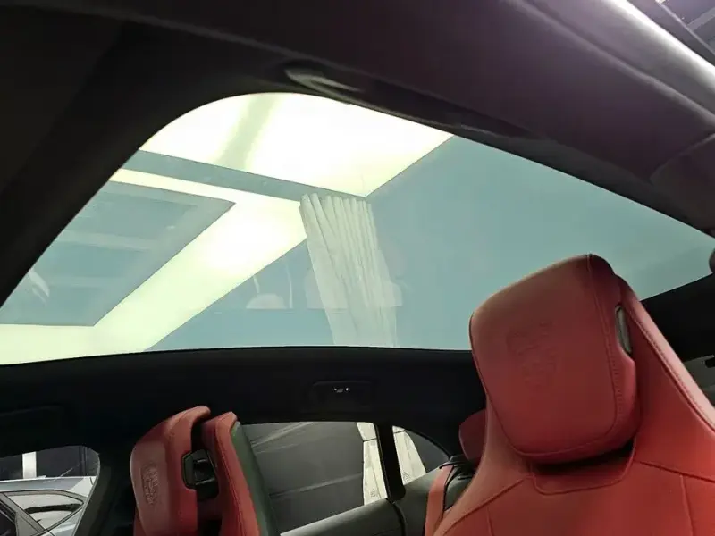 2024 Porsche Taycan с пробегом 34 545 км