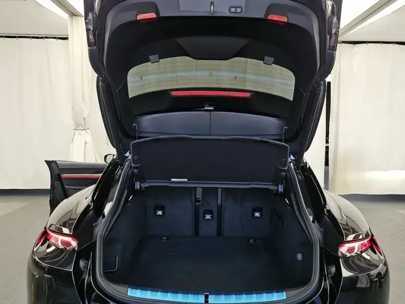 2024 Porsche Taycan с пробегом 34 545 км