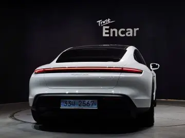 2024 Porsche Taycan с пробегом 19 059 км