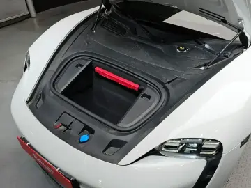 2024 Porsche Taycan с пробегом 19 059 км