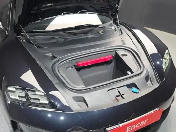 2024 Porsche Taycan с пробегом 29 800 км