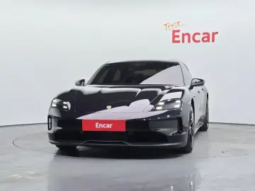 2024 Porsche Taycan с пробегом 12 215 км