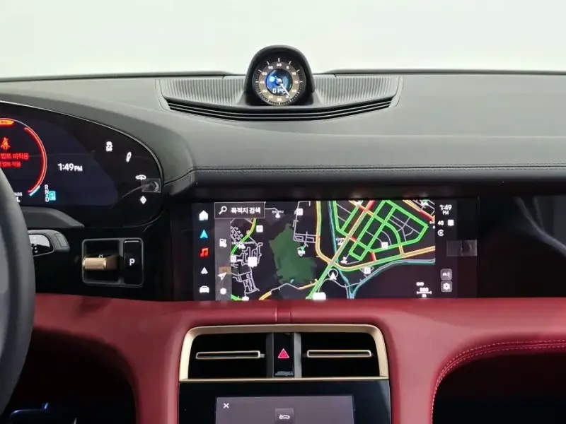 2024 Porsche Taycan с пробегом 12 215 км