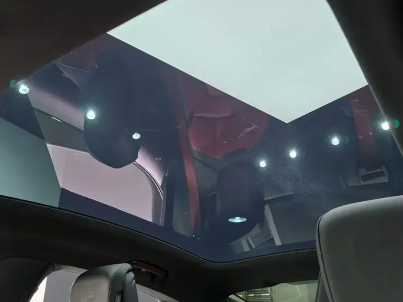 2024 Porsche Taycan с пробегом 12 215 км
