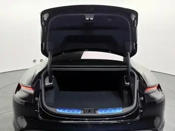 2024 Porsche Taycan с пробегом 12 215 км