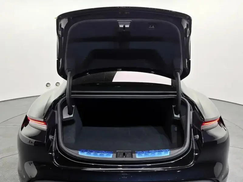 2024 Porsche Taycan с пробегом 12 215 км