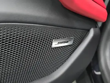 2025 Porsche Taycan с пробегом 13 545 км
