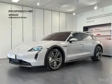 2025 Porsche Taycan с пробегом 8 520 км