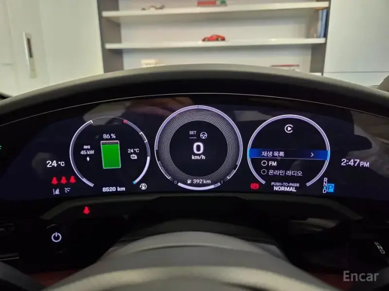 2025 Porsche Taycan с пробегом 8 520 км