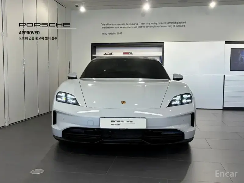 2025 Porsche Taycan с пробегом 283 км