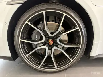 2025 Porsche Taycan с пробегом 283 км