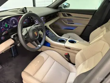 2025 Porsche Taycan с пробегом 283 км