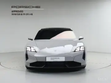 2025 Porsche Taycan с пробегом 7 945 км