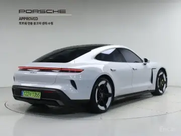 2025 Porsche Taycan с пробегом 8 730 км